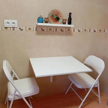 Con Bano Privado Cerca De La Catedral En Zona Con Aparcamiento Gratis Homestay *
