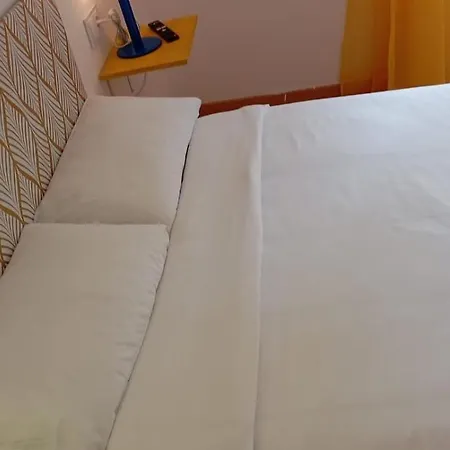 Homestay Con Bano Privado Cerca De La Catedral En Zona Con Aparcamiento Gratis